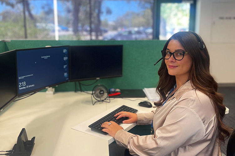 Image of employee in Customer service area