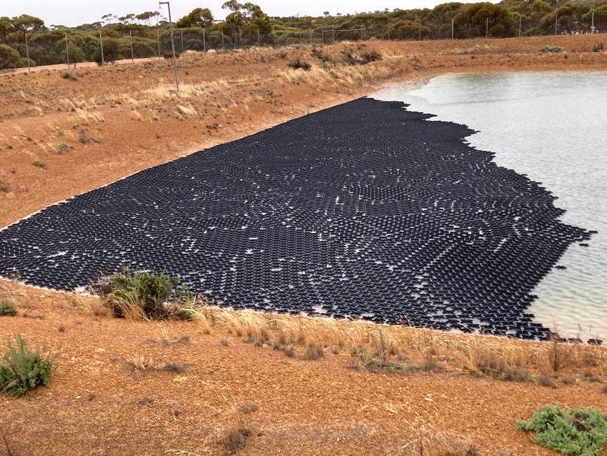 The HexaCover system at Ravensthorpe dam